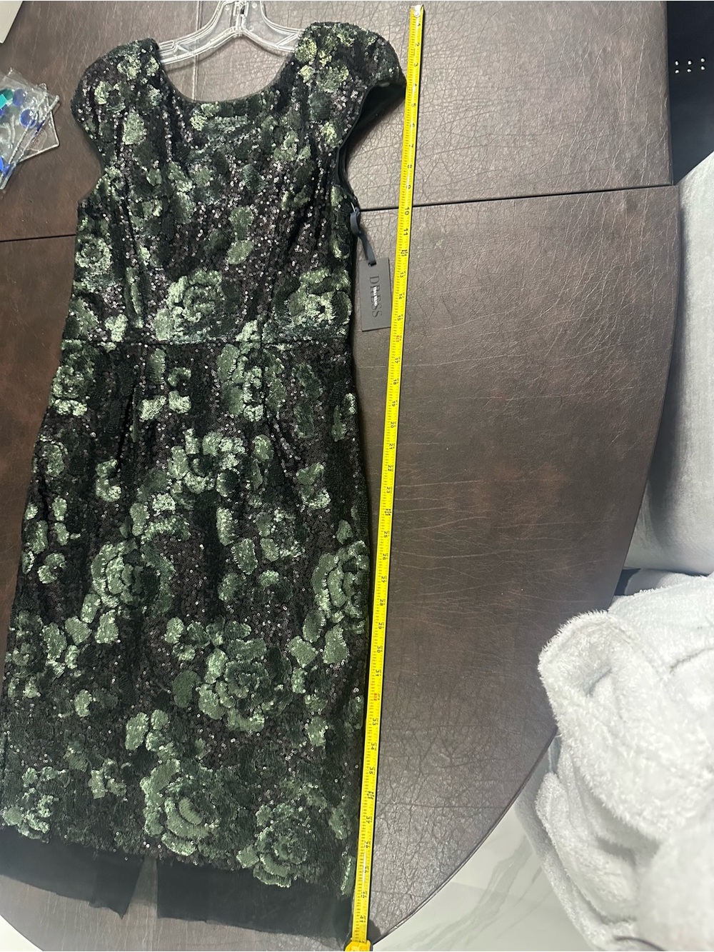VERA WANG Black and Green Sequin Floral Midi Dress Sz 8 NWT - Picture 11 of 13